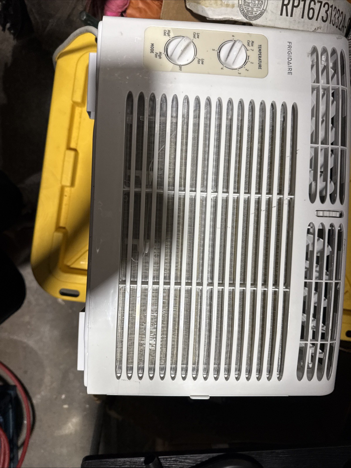 Frigidaire FFRA051WAE Window-Mounted Room Air Conditioner, 5,000 BTU