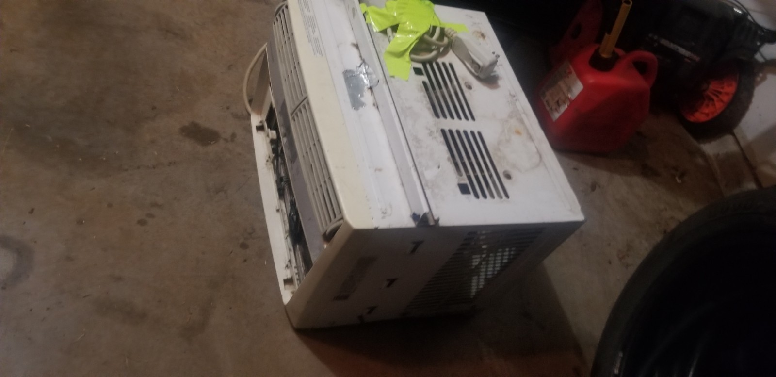 110 AC WINDOW UNIT USED BUT WORKS GREAT AND BRAND NEW SMOKE DETECTOR