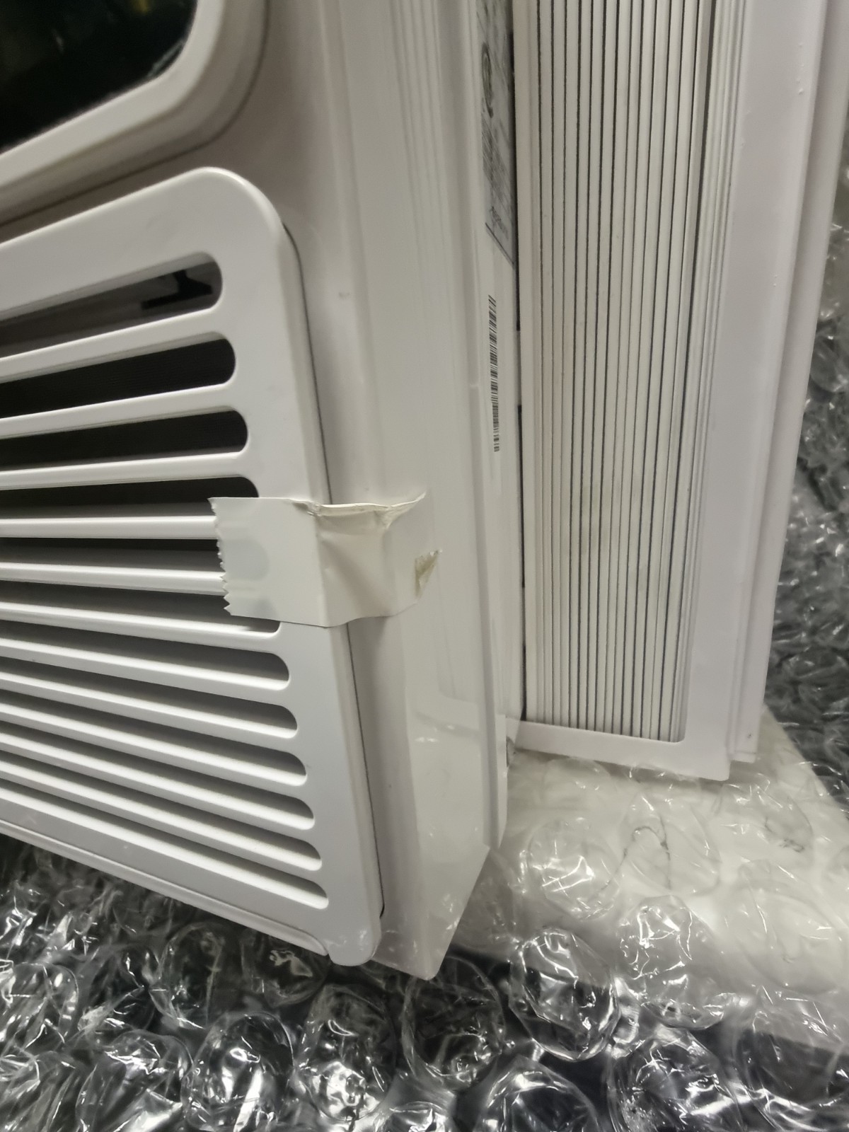 Seasons 8000 BTU, 115-Volt Window Air Conditioner Cool, Only in White (Open Box)