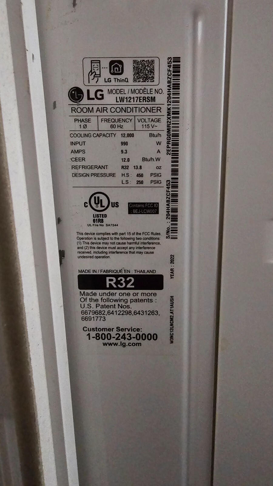 LG 12,000 btu, white, window AC unit
