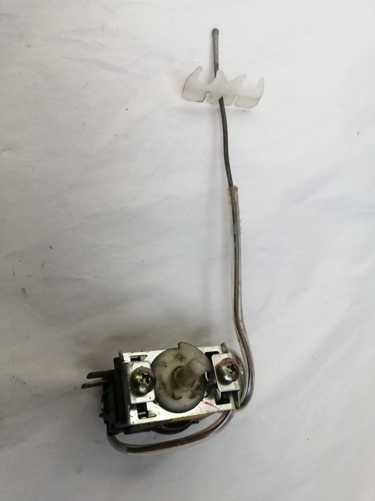 General Electric Air Conditioner Thermostat WJ28X10015