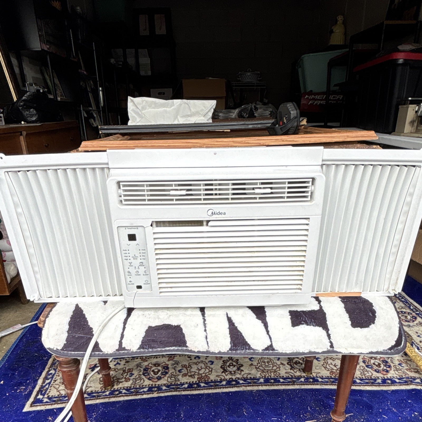 Midea 8000 BTU 115V Window Air Conditioner White Timer Eco R32 MAW08V1QWT-F