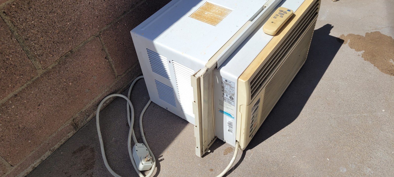 LG LWHD8008R 8,000 BTU Window Air Conditioner AC w/ Remote 115V Used