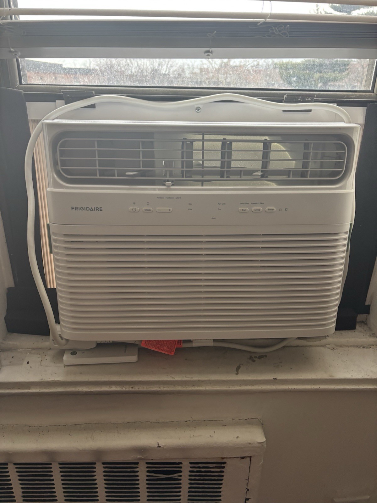 Brand new Air Conditioner Frigidaire With Remote