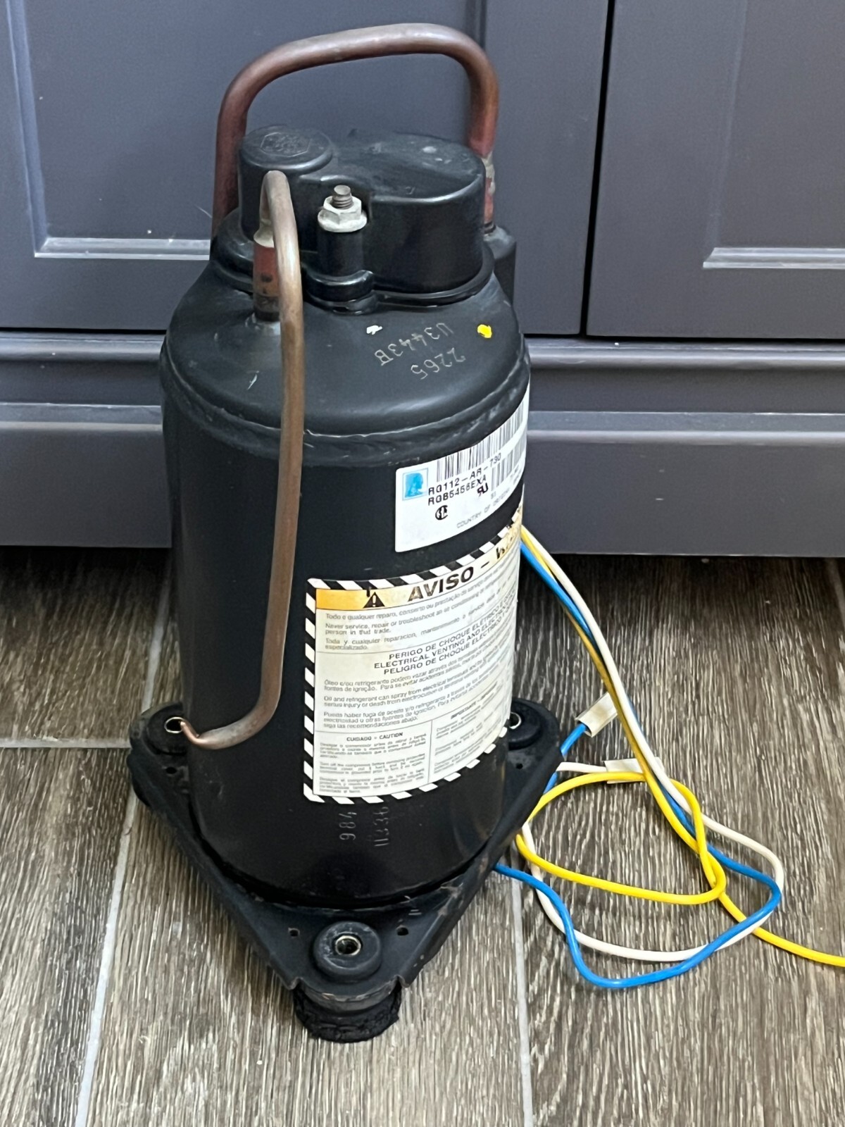 Whirlpool AC Unit Air Conditioner Compressor 8201669 326034037 RGB5456EXA #3