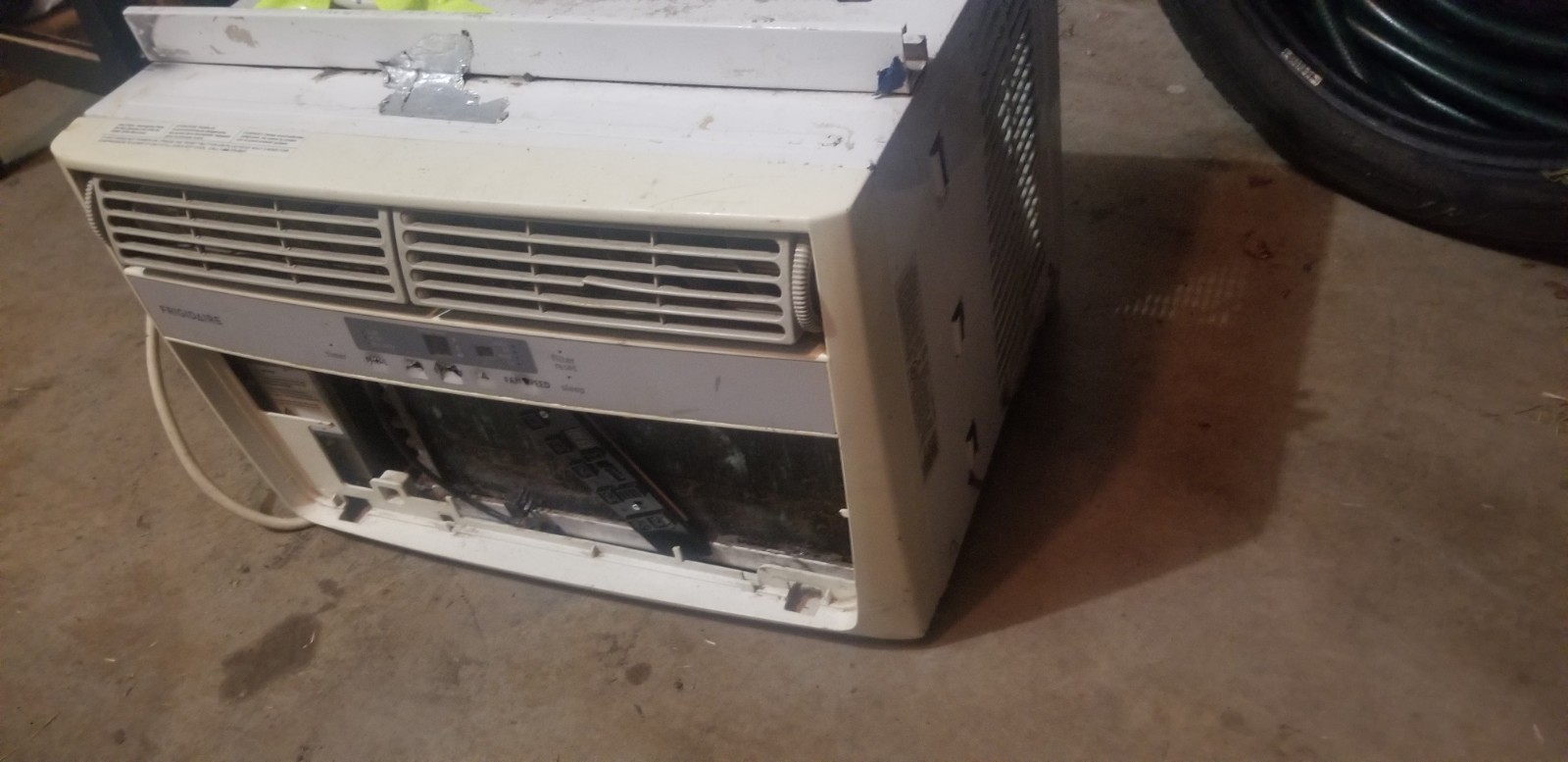 110 AC WINDOW UNIT USED BUT WORKS GREAT AND BRAND NEW SMOKE DETECTOR