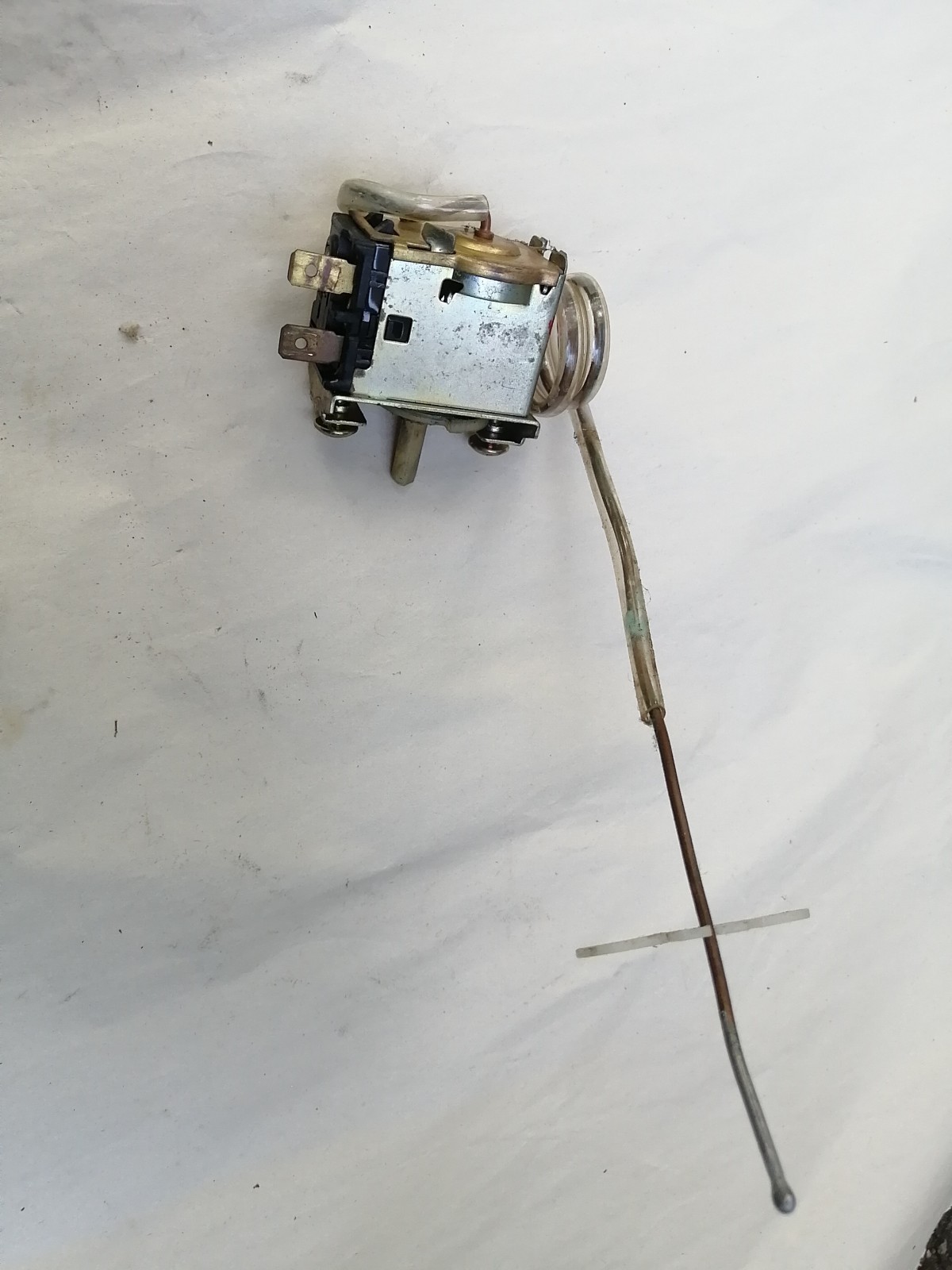 General Electric Air Conditioner Thermostat WJ28X10015