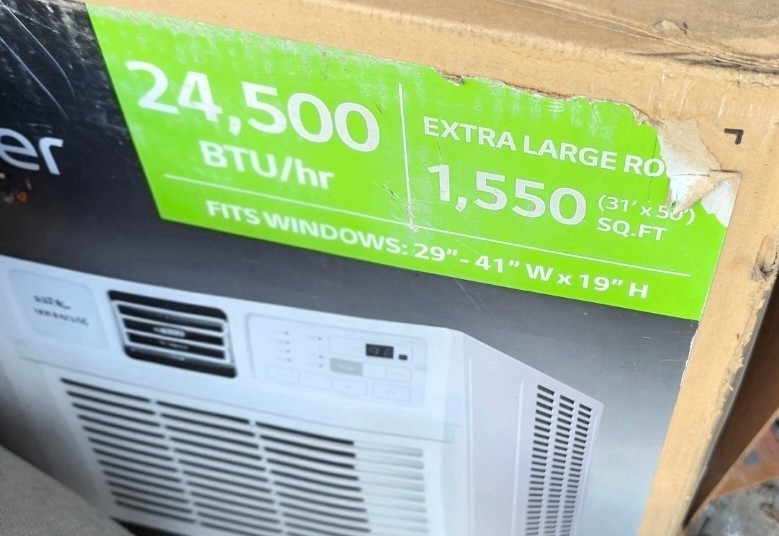 24,500 btu white lg window ac . New- no box