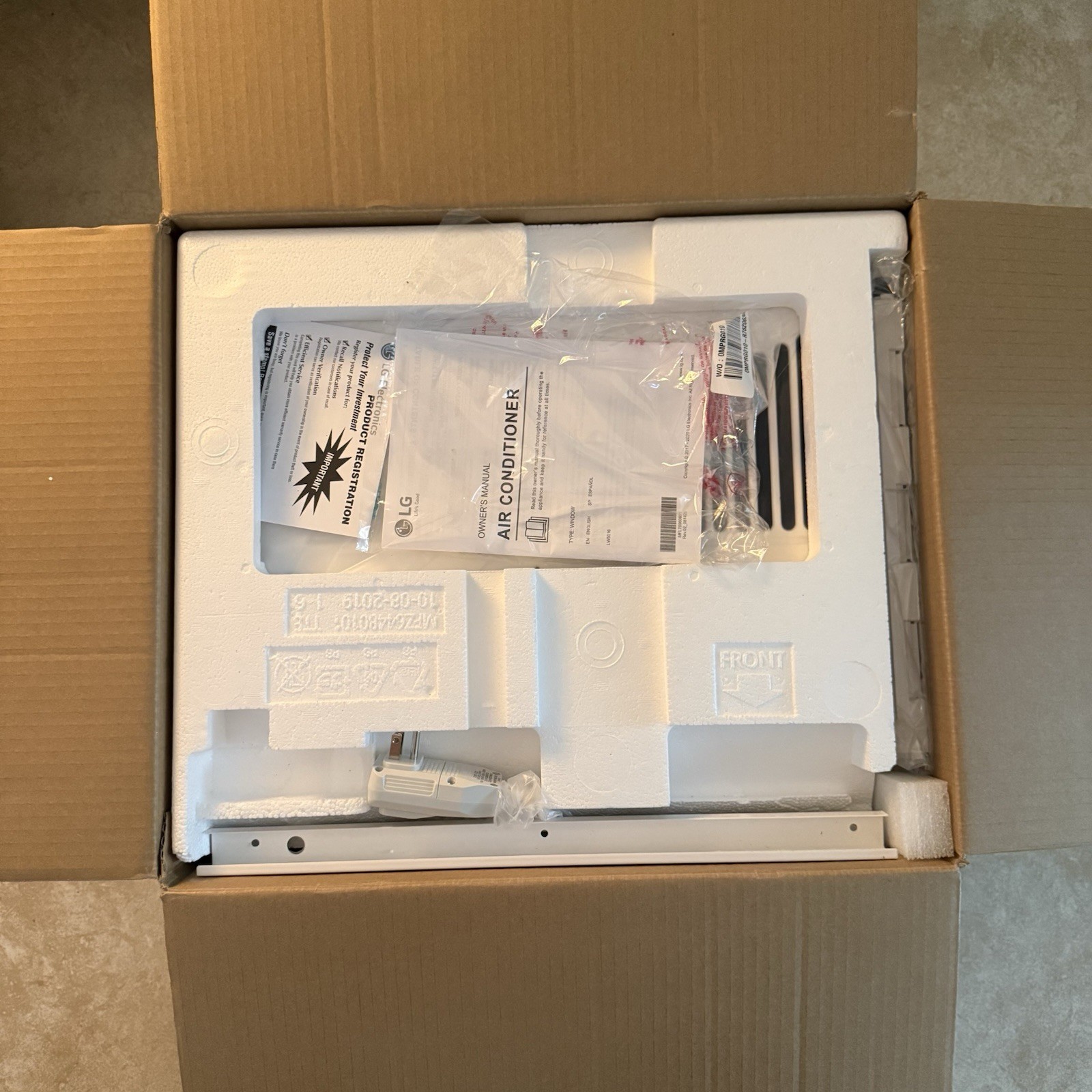 5,000 Btu Lg Window Air Conditioner LW5016