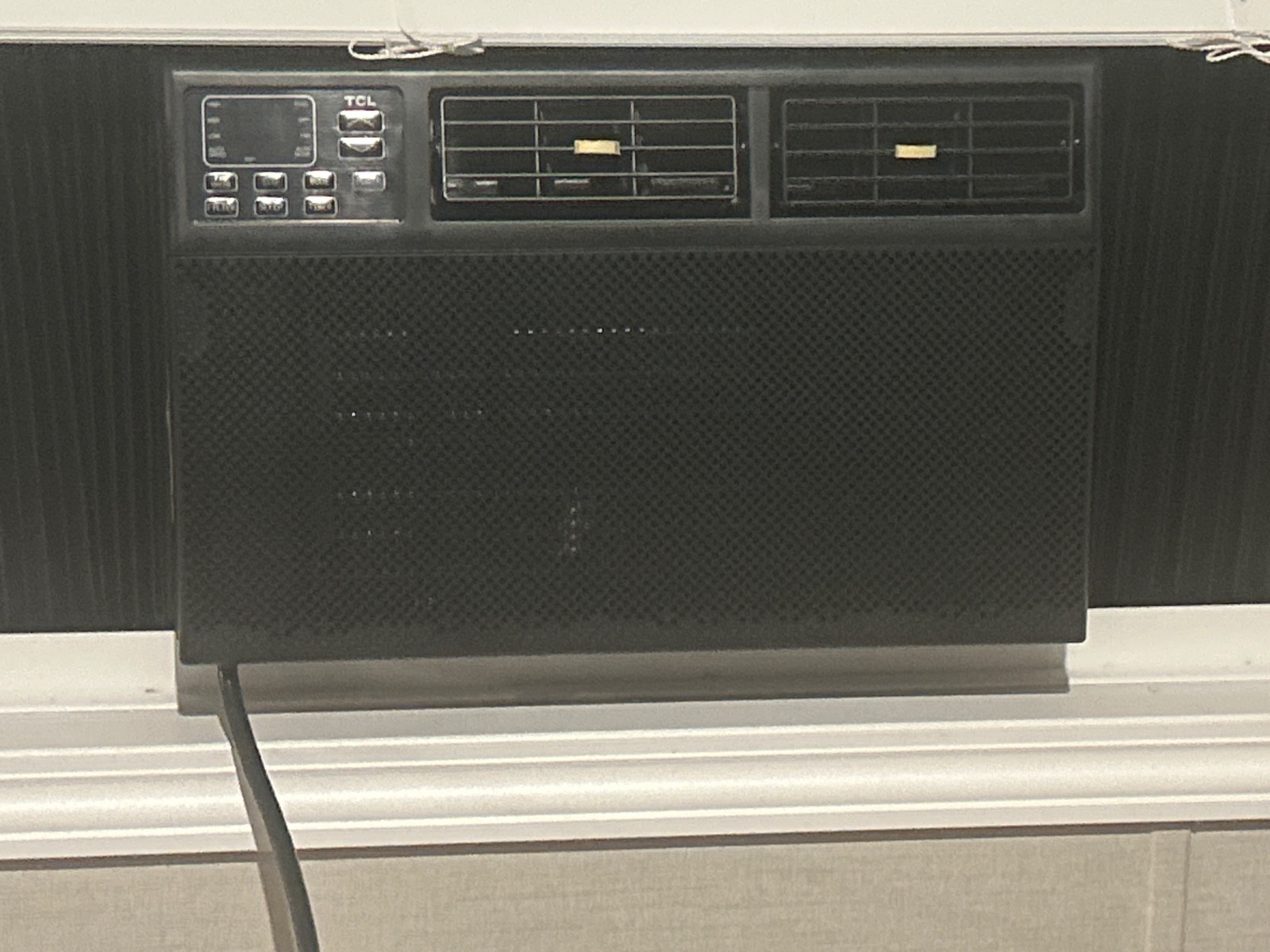 TCL Air conditioner 10000 BTU smartphone compatible with remote