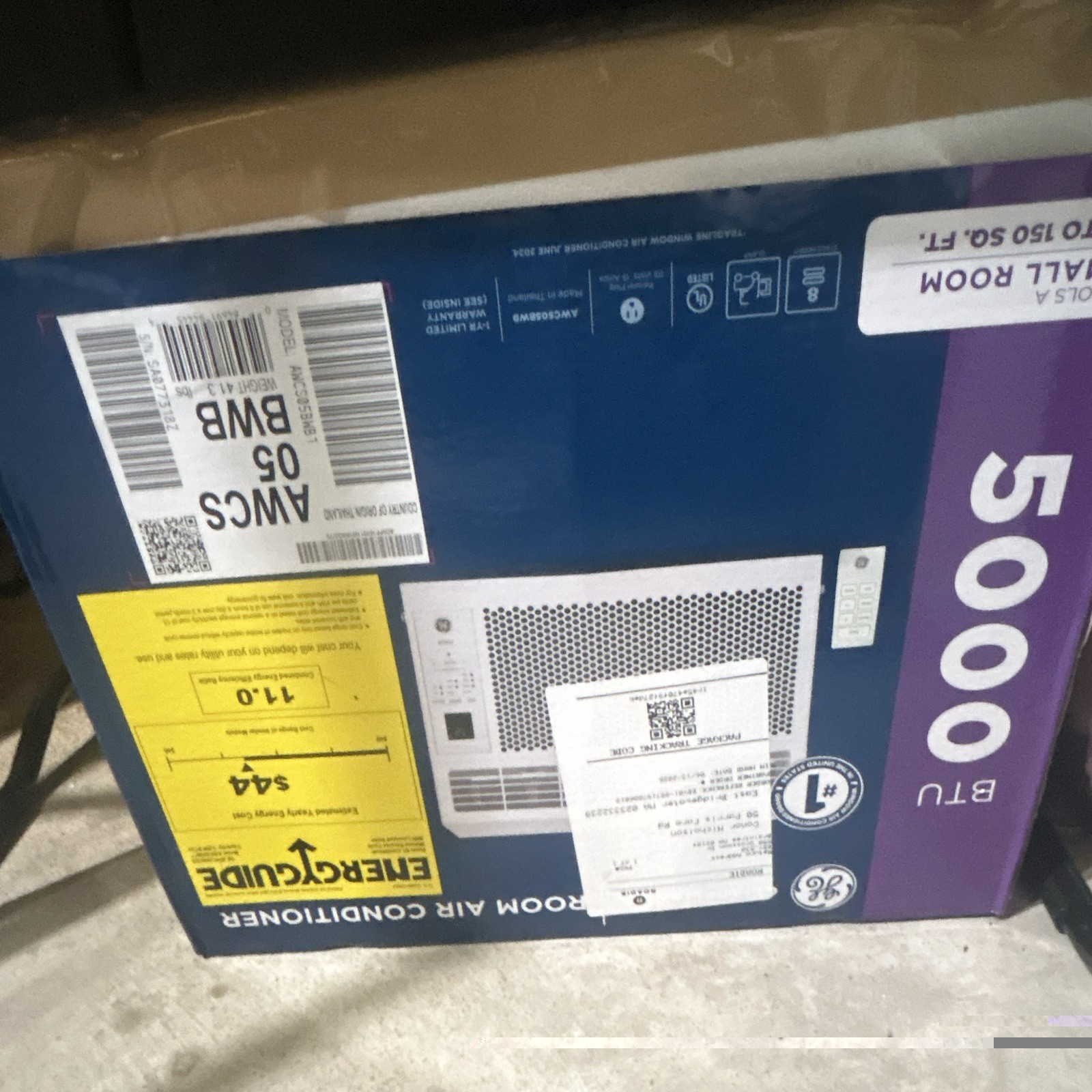 GE – 150 Sq. Ft 5000 BTU Window Air Conditioner – White (5 days of use)