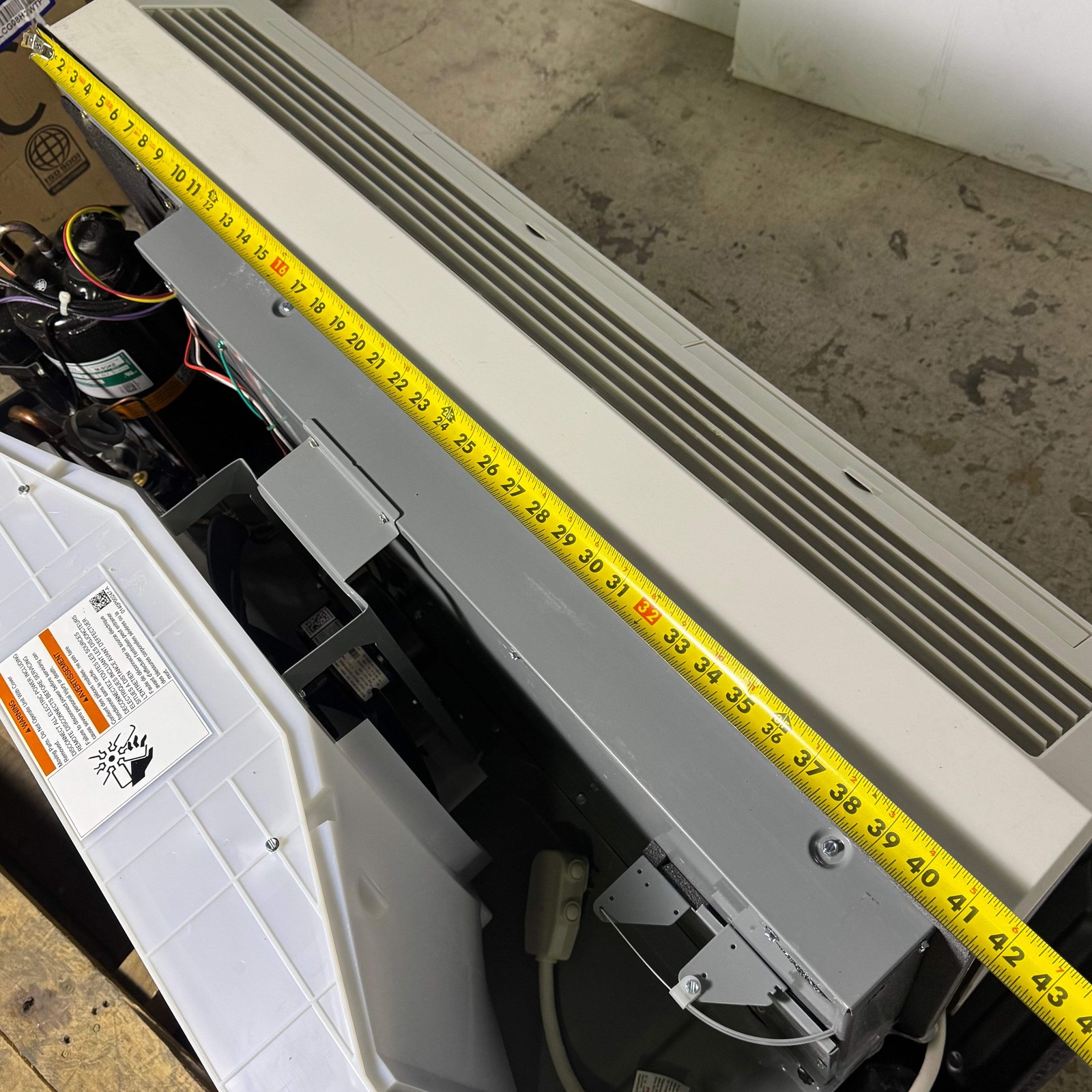 AMANA PTAC Wall Mounted Air Conditioner White Damaged Packaging