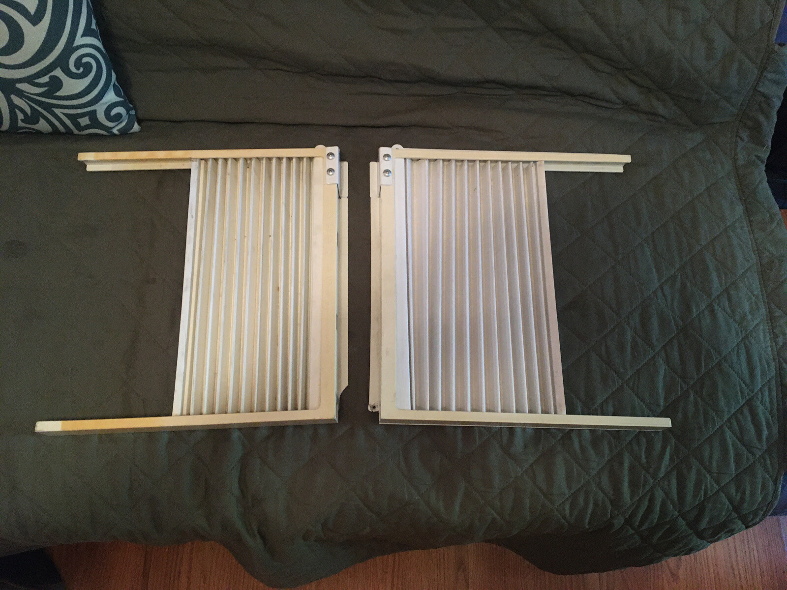 FRIGIDAIRE FFRA0511Q1/FFRA0511R1/FFRA0511R1E Extension Side Panel 12.79×11.53 in