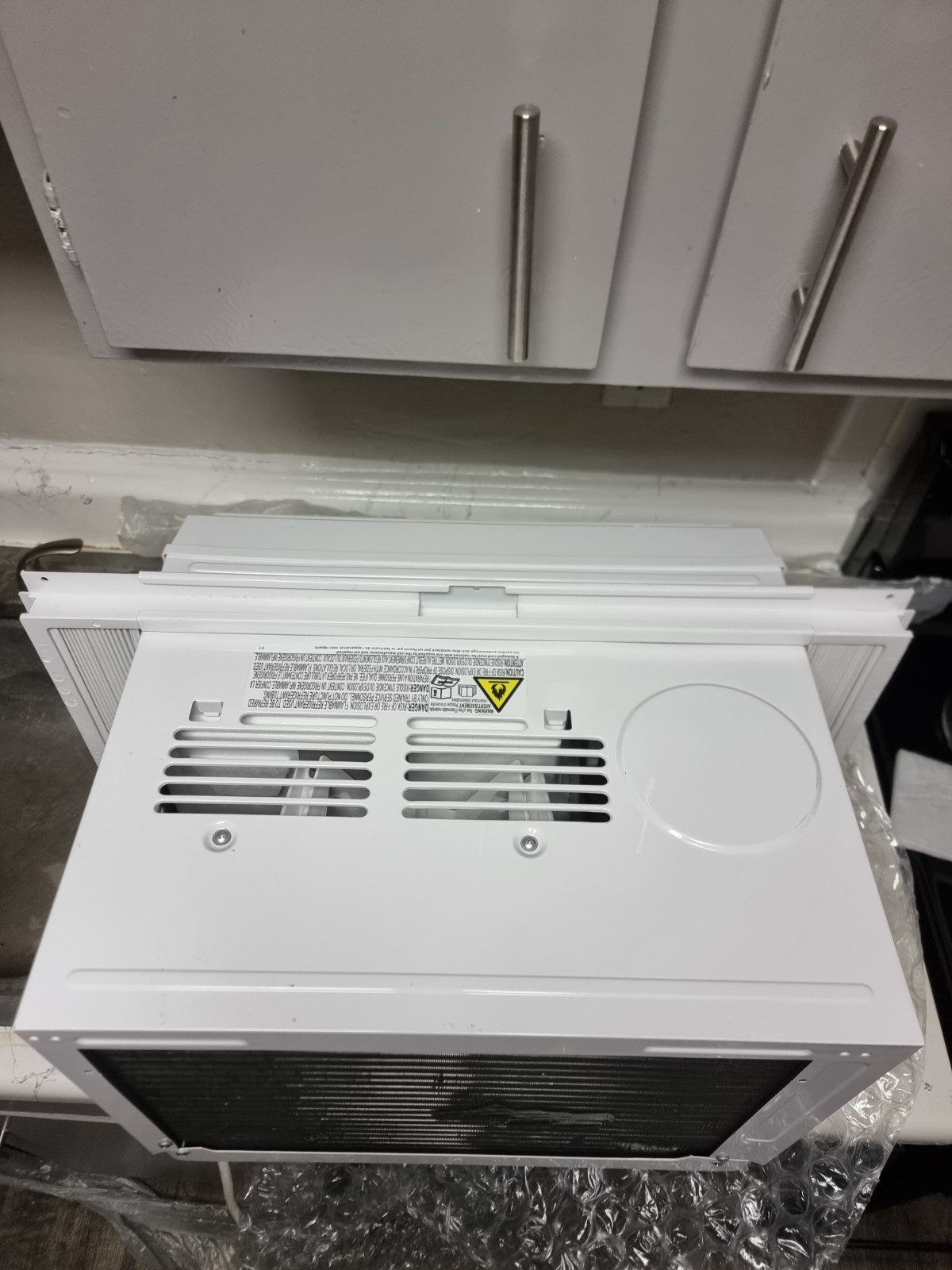 Seasons 8000 BTU, 115-Volt Window Air Conditioner Cool, Only in White (Open Box)