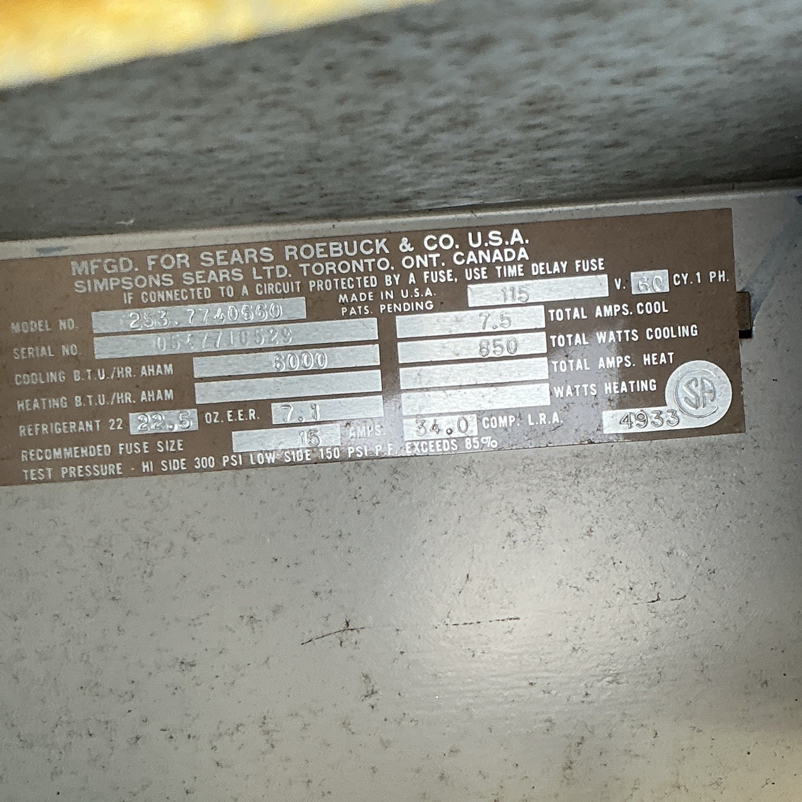 Only Fits Casement Window . Older Unit ,still Cools great 6000 BTU