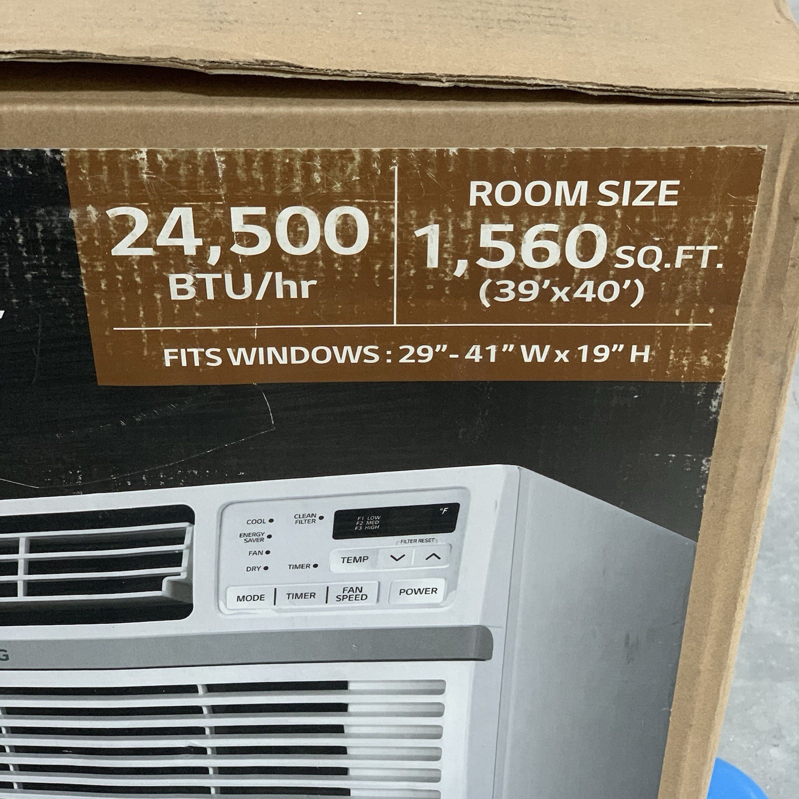 LG 24,500 BTU 230-Volt Window Air Conditioner with Remote in White Pickup ONLY