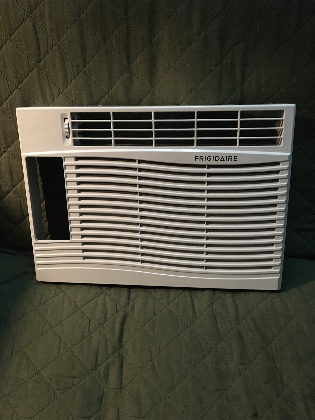 FRIGIDAIRE FFRA0522U1 front panel frame 409x281mm
