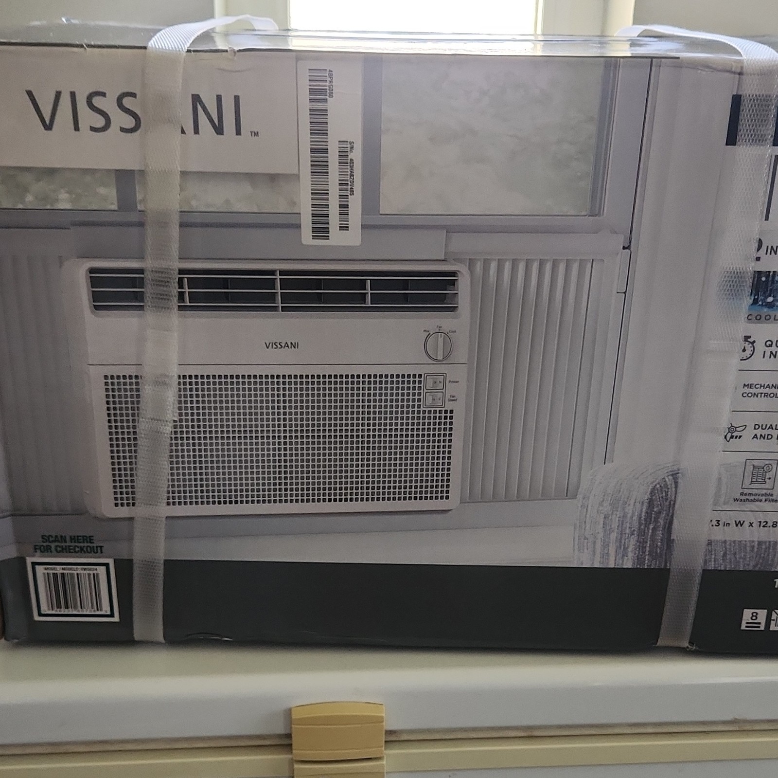 Vissani 5000-5999 BTU Window A/C 115V White Mechanical Dial Control