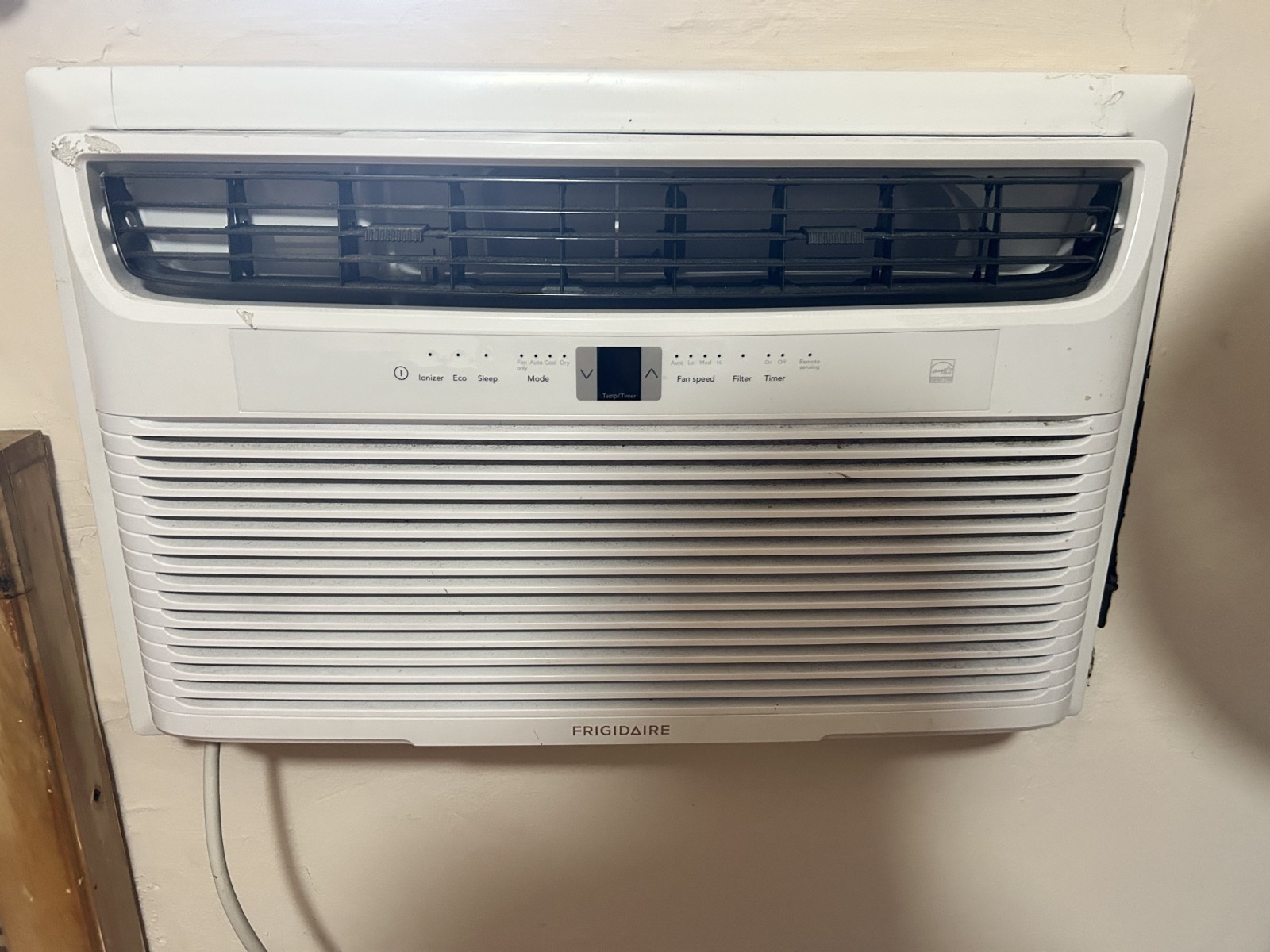 Frigidaire FHWW123WBE 12,000 BTU Window-Mounted Air Conditioner