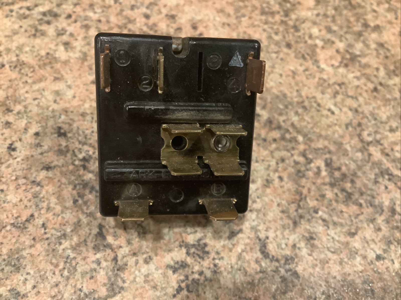 Function Switch For Room AC ARK-LES #271 98086 120/240VAC 11-21-2100C