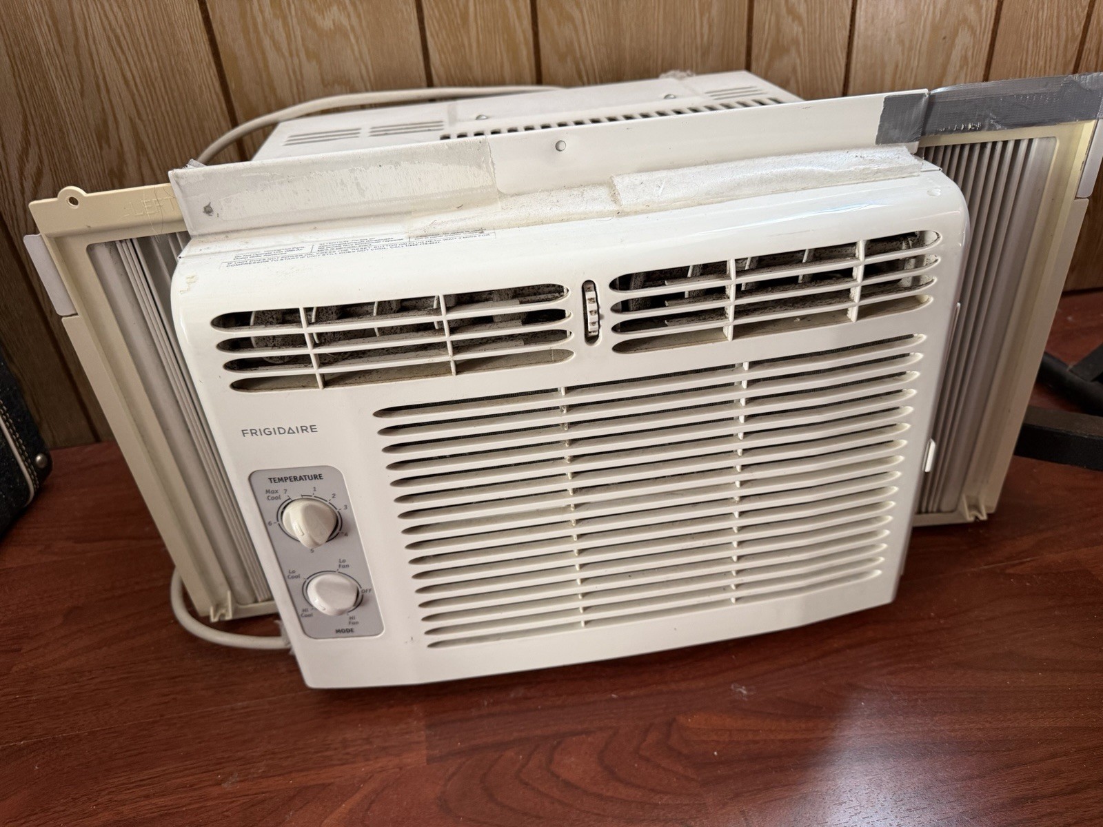 Frigidaire Window AC Unit – Tested & Working – Blows Cold