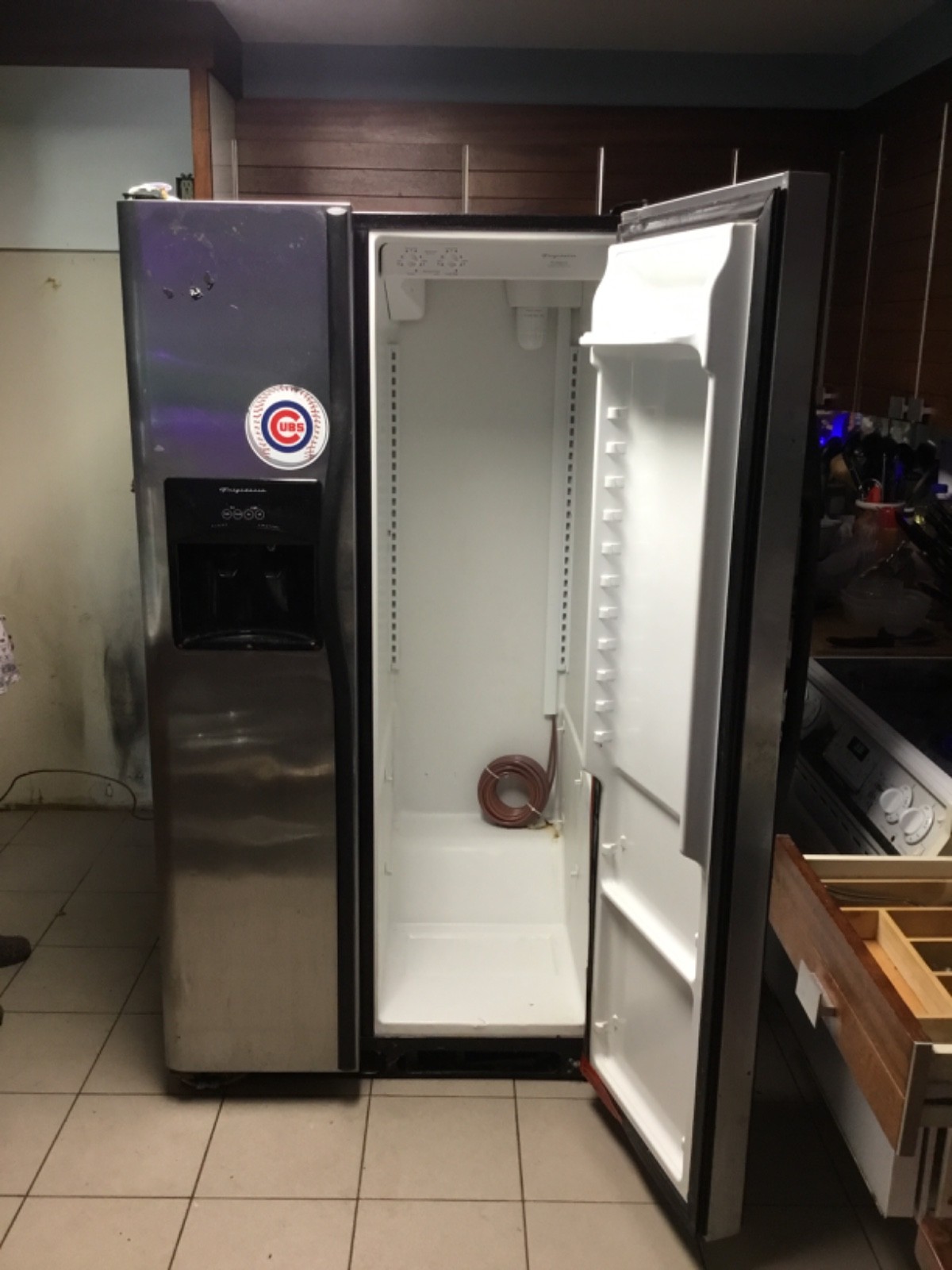 FRIGIDAIRE REFIGERATOR MODEL NO: FRS6R5ESBL (Parts Only