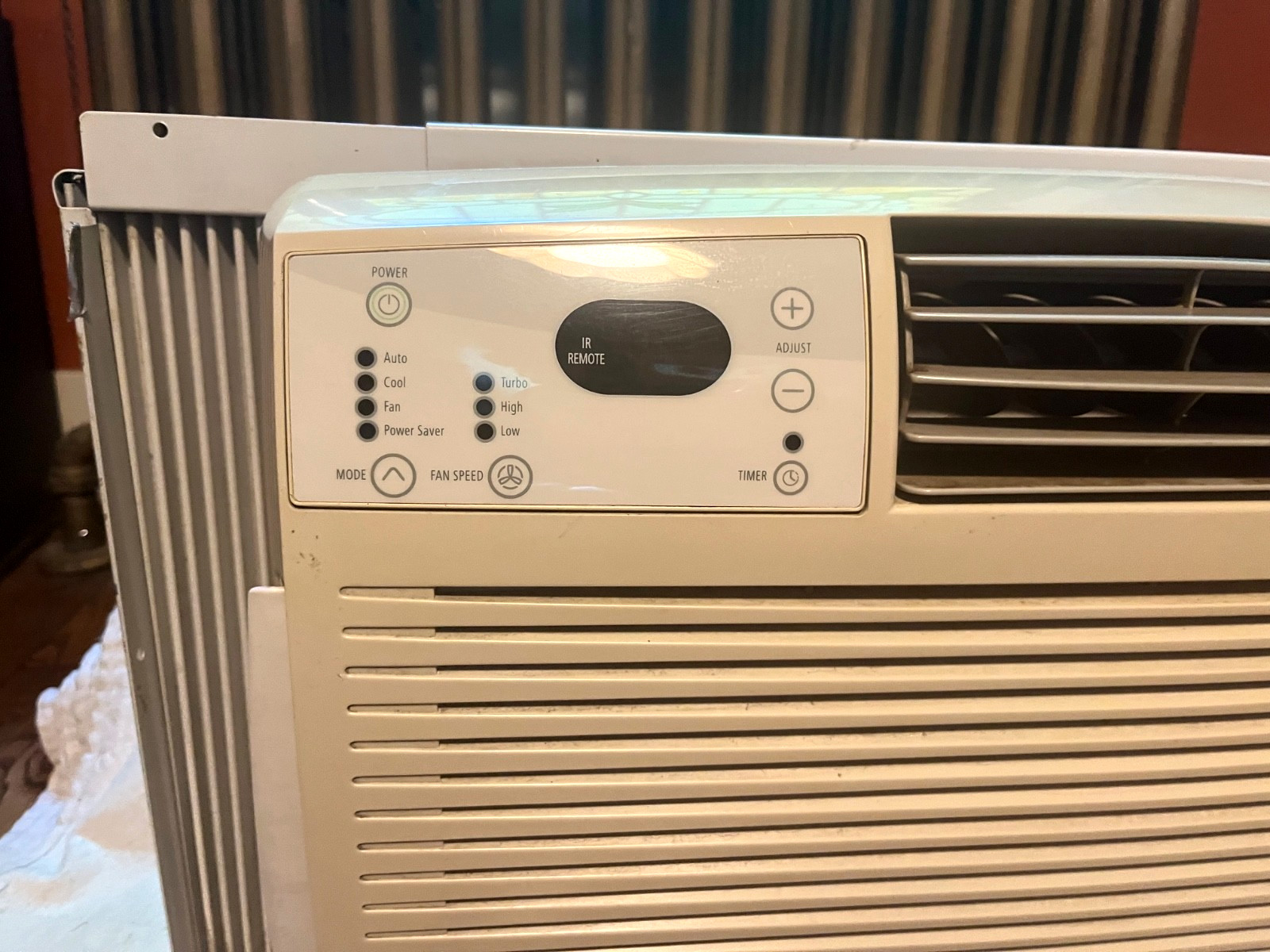 Whirlpool 6,000 BTU Air Conditioner – Pittsburgh PA. Pick-Up Only