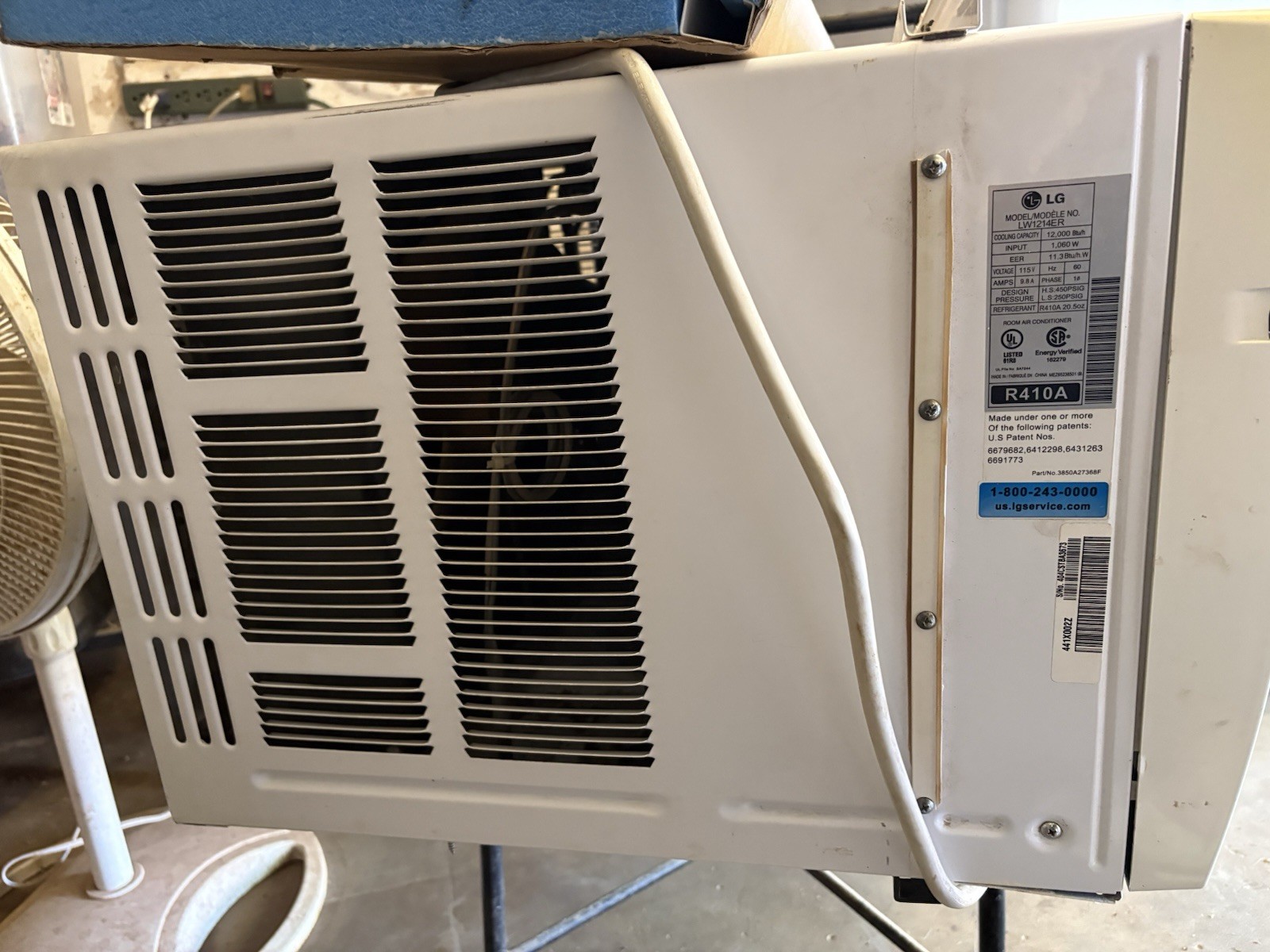 LG LW1216ER 12,000 BTU Window/Wall Air Conditioner, Digital, Remote, White