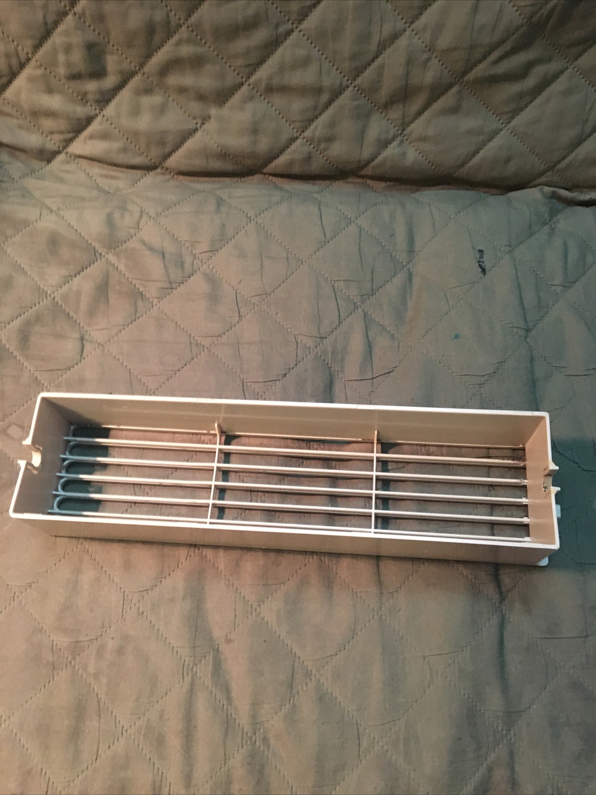 Frigidaire LRA257ST2 Louver Air Vent Grille 11.45×2.96 mm (ELUSI-KC75/N1Y-KG7.1