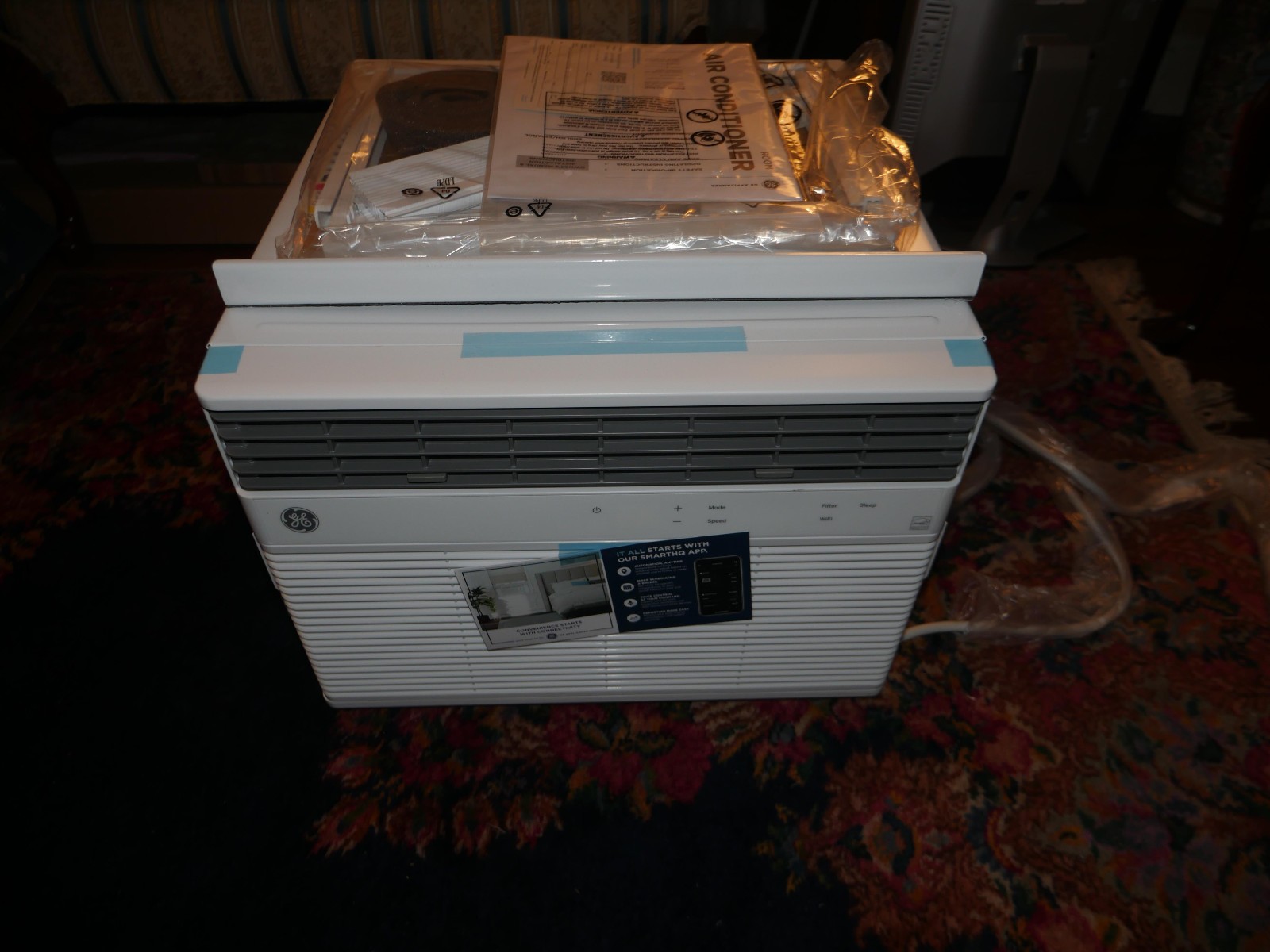 GE 10,100 BTU Smart Air Conditioner AHTK10AA for up to 450sq ft rooms brand new!