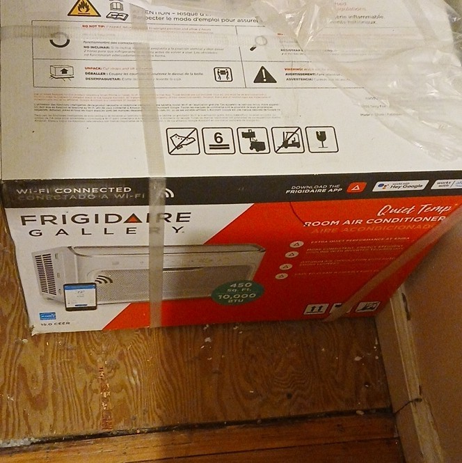 Frigidaire Gallery 10,000 BTU Window AC Wi-Fi App Control Alexa/Google White