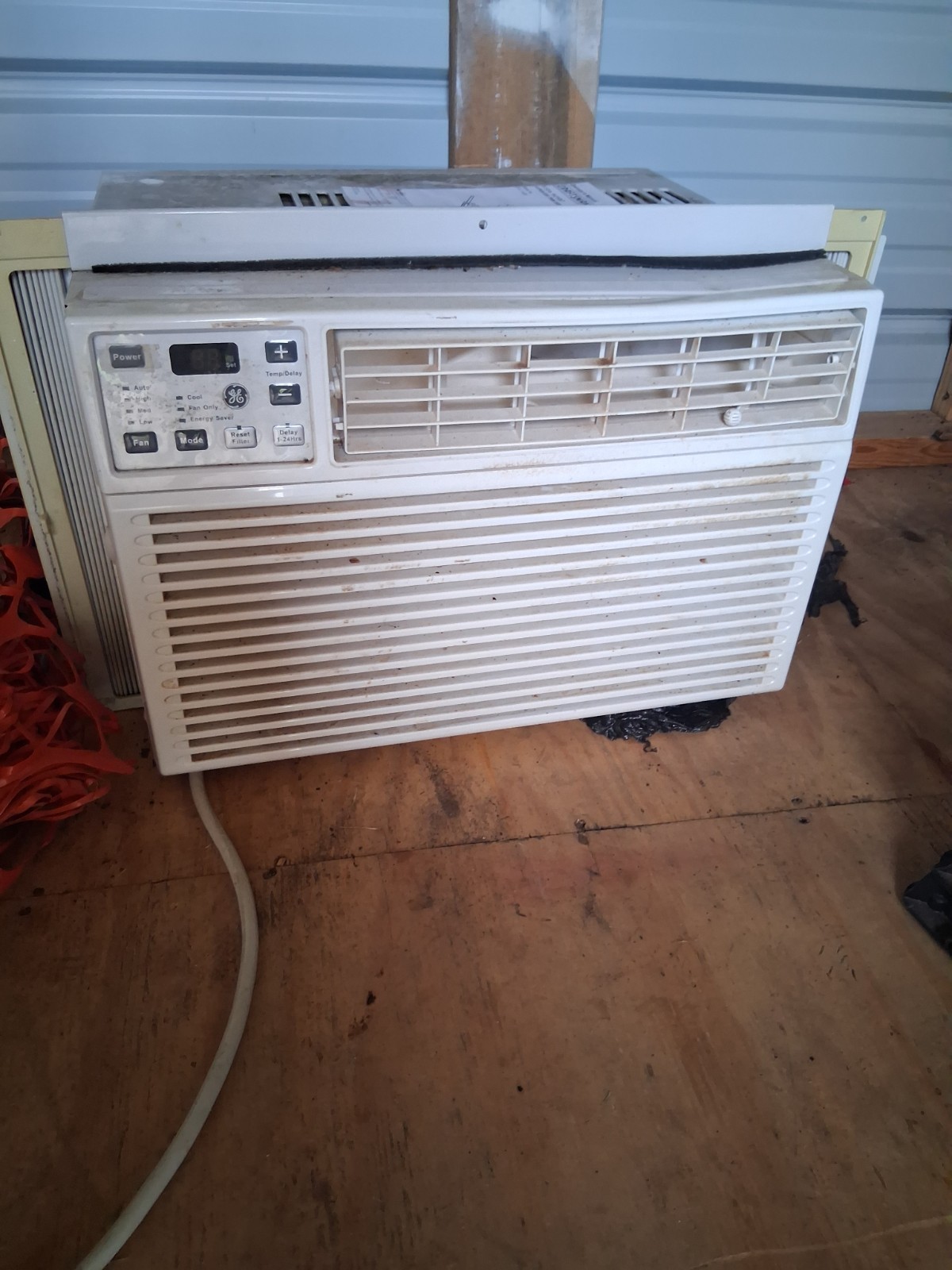 GE Window Air Conditioner 10,000-10,999 BTU 115V Digital Timer White