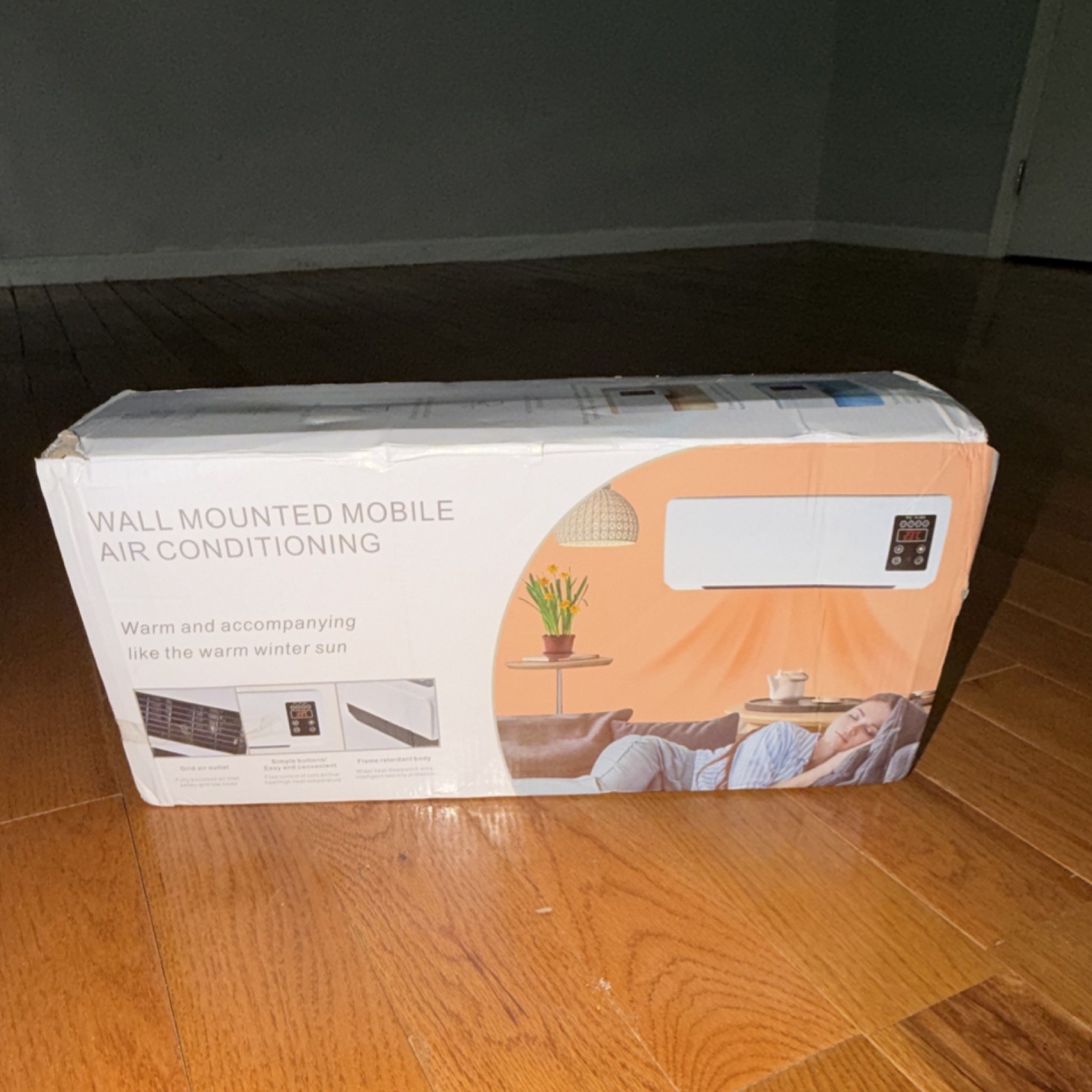 White Wall Mounted Air Conditioner, Rapid Heating, Low Noise, Digital Control