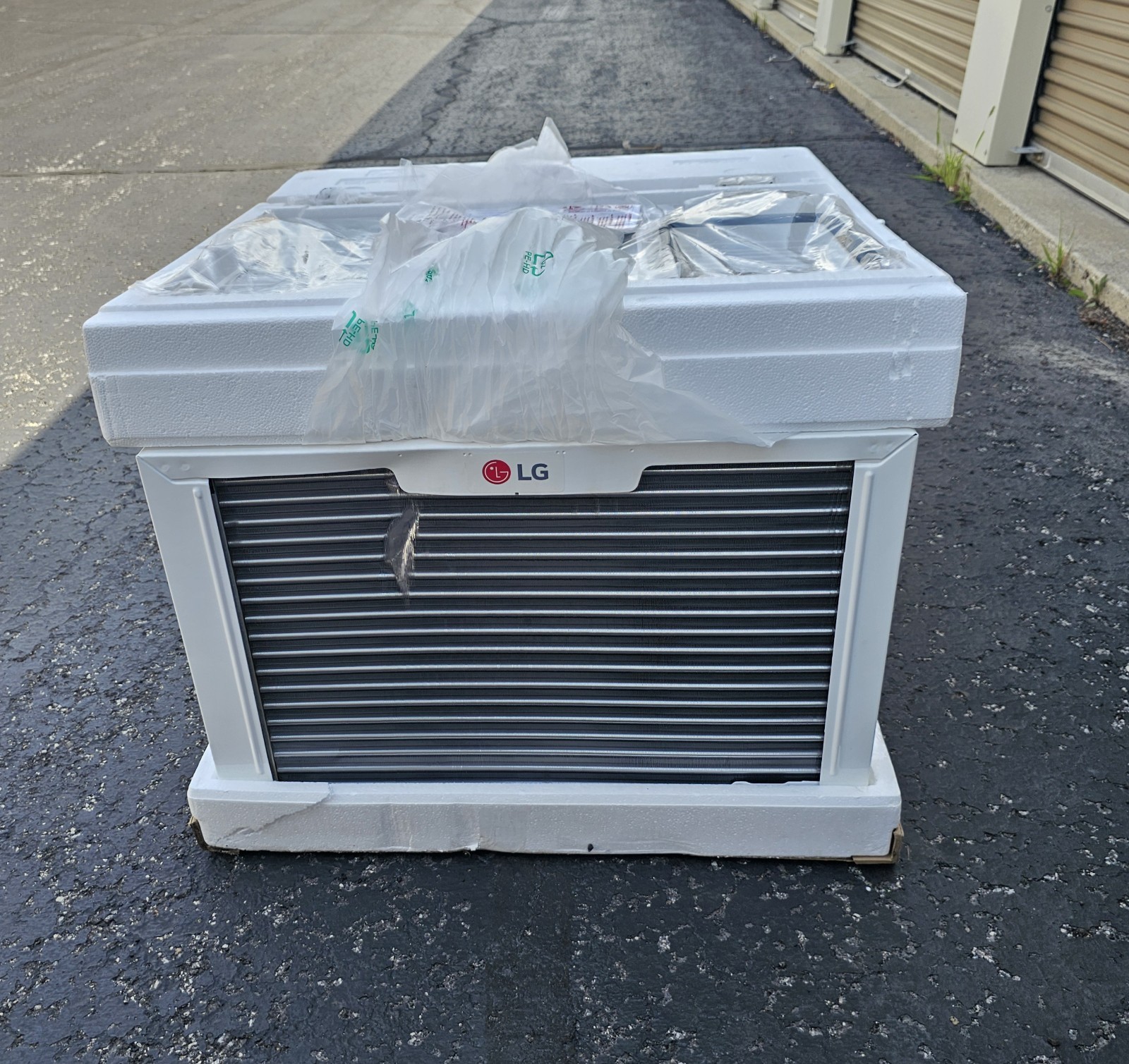 LG 23,000 BTU Window Air Conditioner Cooling & Heating LW2423HR 1400 Sq Ft Read