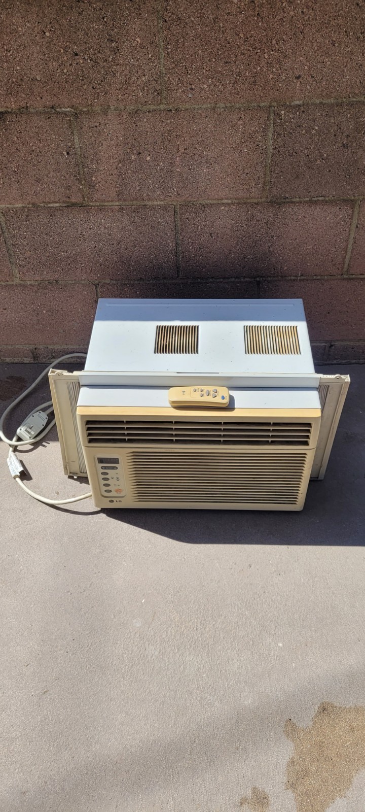 LG LWHD8008R 8,000 BTU Window Air Conditioner AC w/ Remote 115V Used