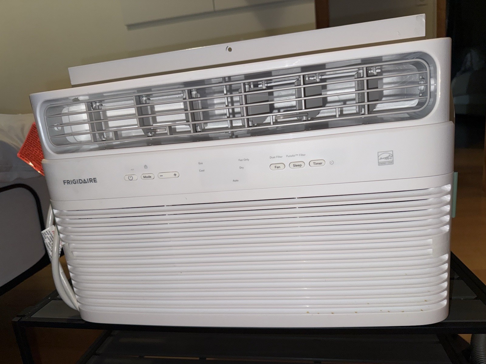 Air Conditioner 8000-13900 BTU/h Frigidaire
