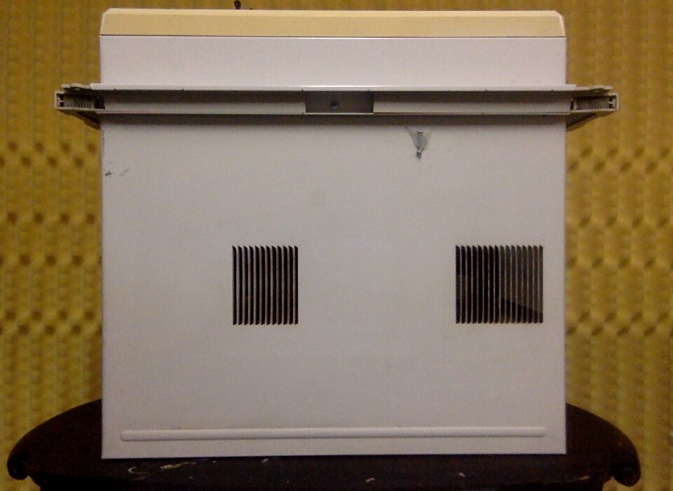 LG 8,000 BTU Window-Type Room Air Conditioner w/Remote Control – Model L8004RY6