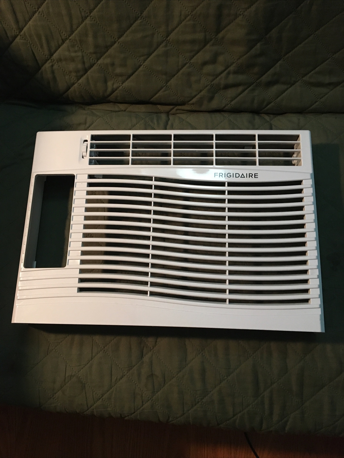 FRIGIDAIRE FFRA0522U1 front panel frame 409x281mm