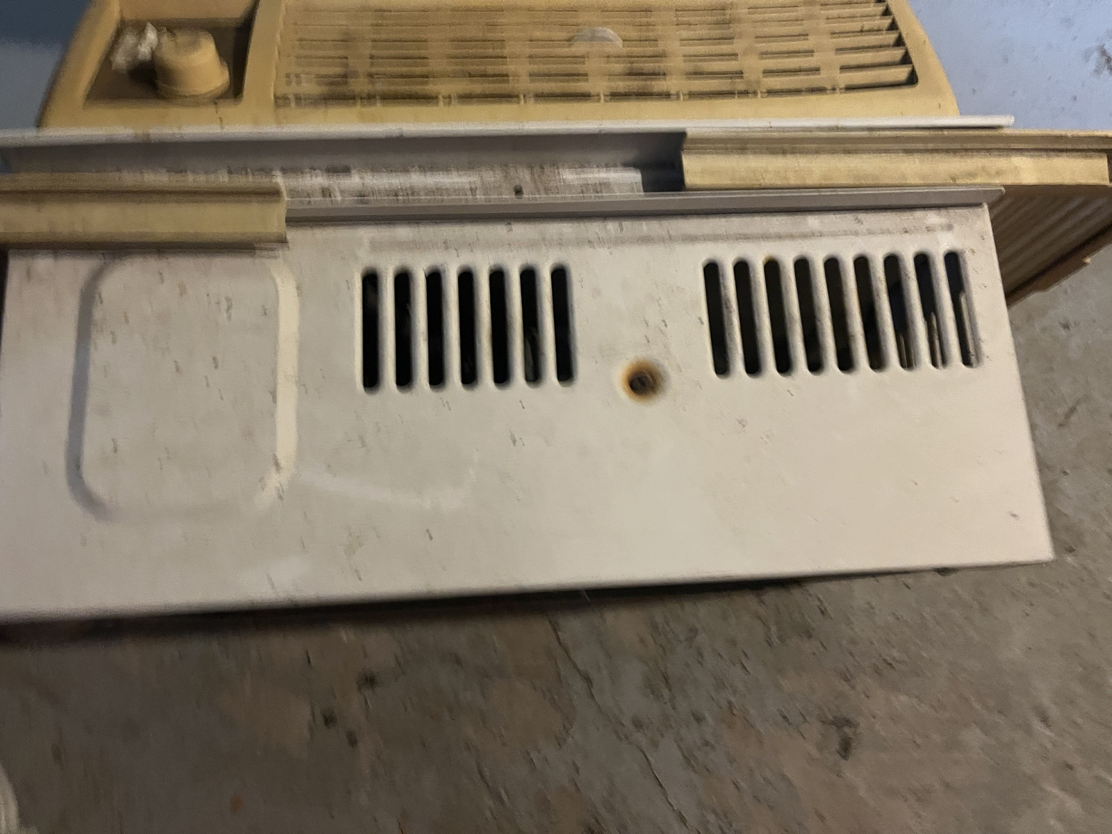 Haier HEC ac unit window air conditioner unit old but working