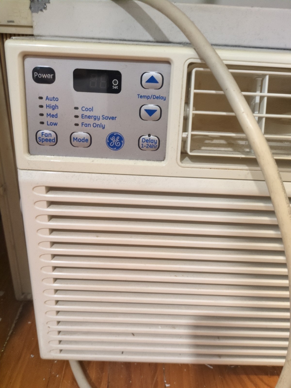 GE Window Air Conditioner Unit