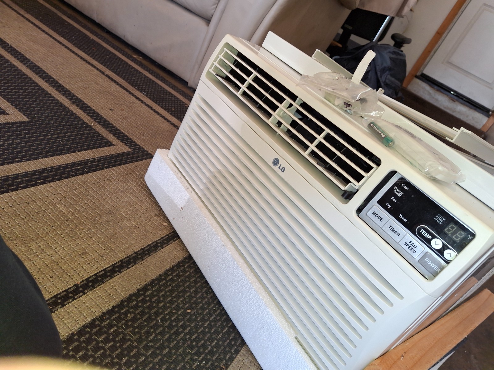 LG 8,000 BTU Dual Inverter Smart Window Air Conditioner, 115V, Cools 340 Sq. Ft