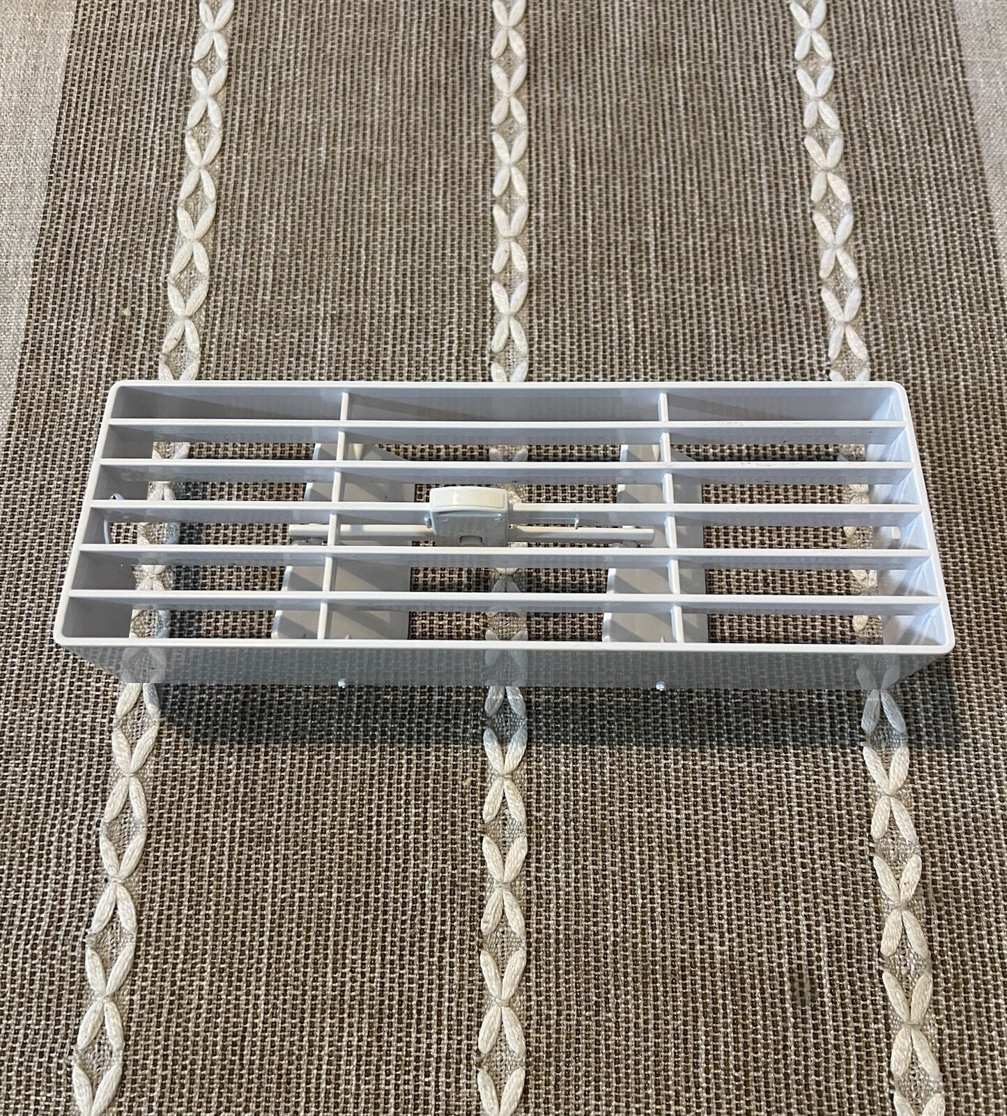 Whirlpool WHHW242AW Air Conditioner Faceplate Vent