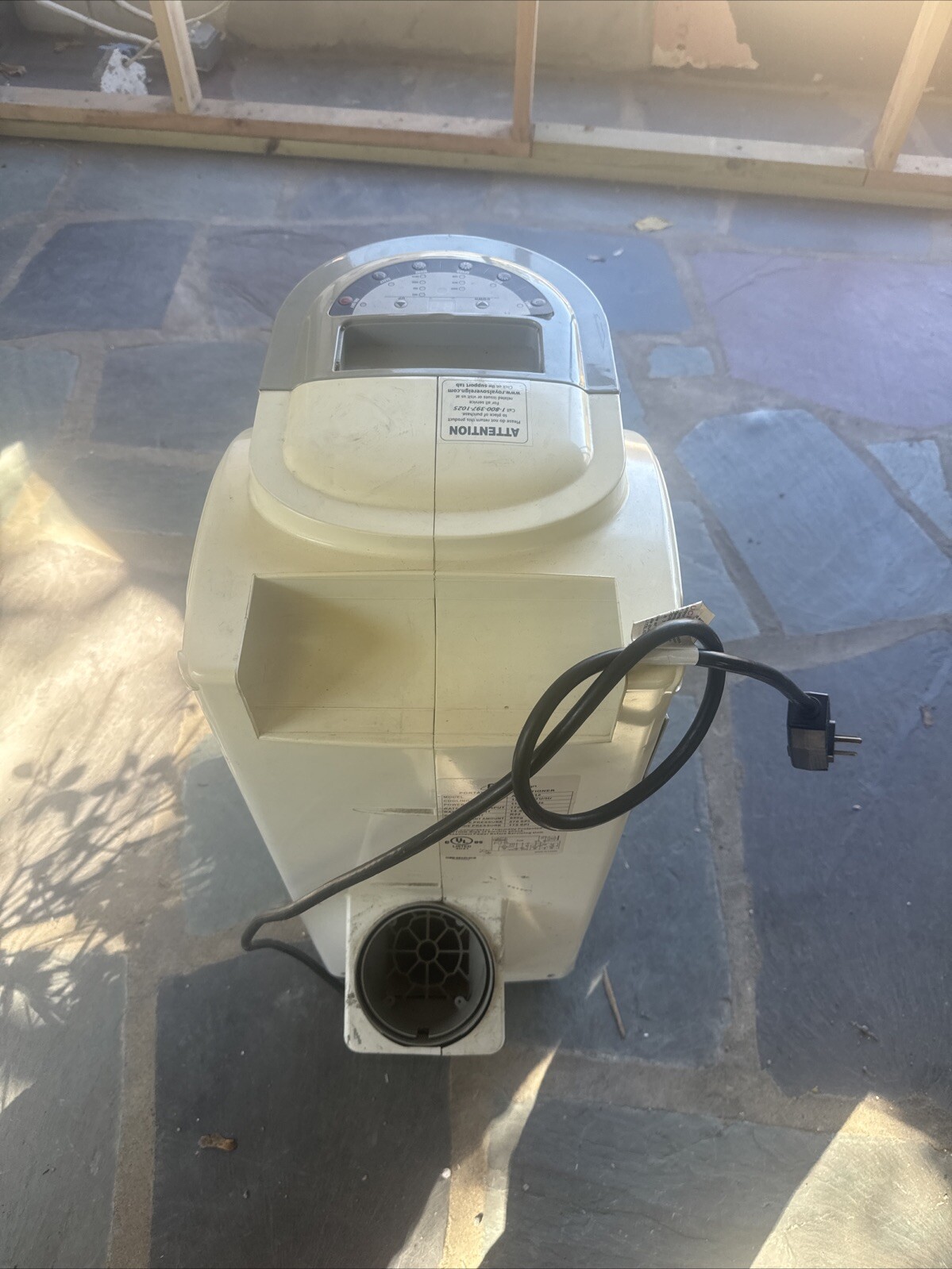 AC Unit, Hose And Window Kit. 8000 BTU