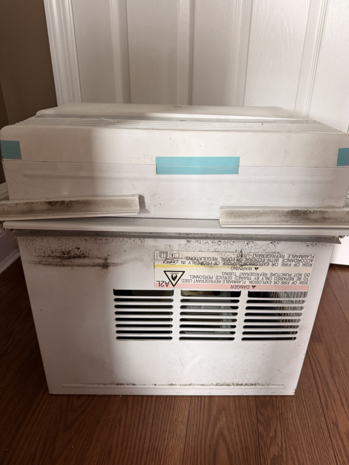 GE AHTK08AA 8000 BTU 115V Window/Wall Air Conditioner White WiFi Digital